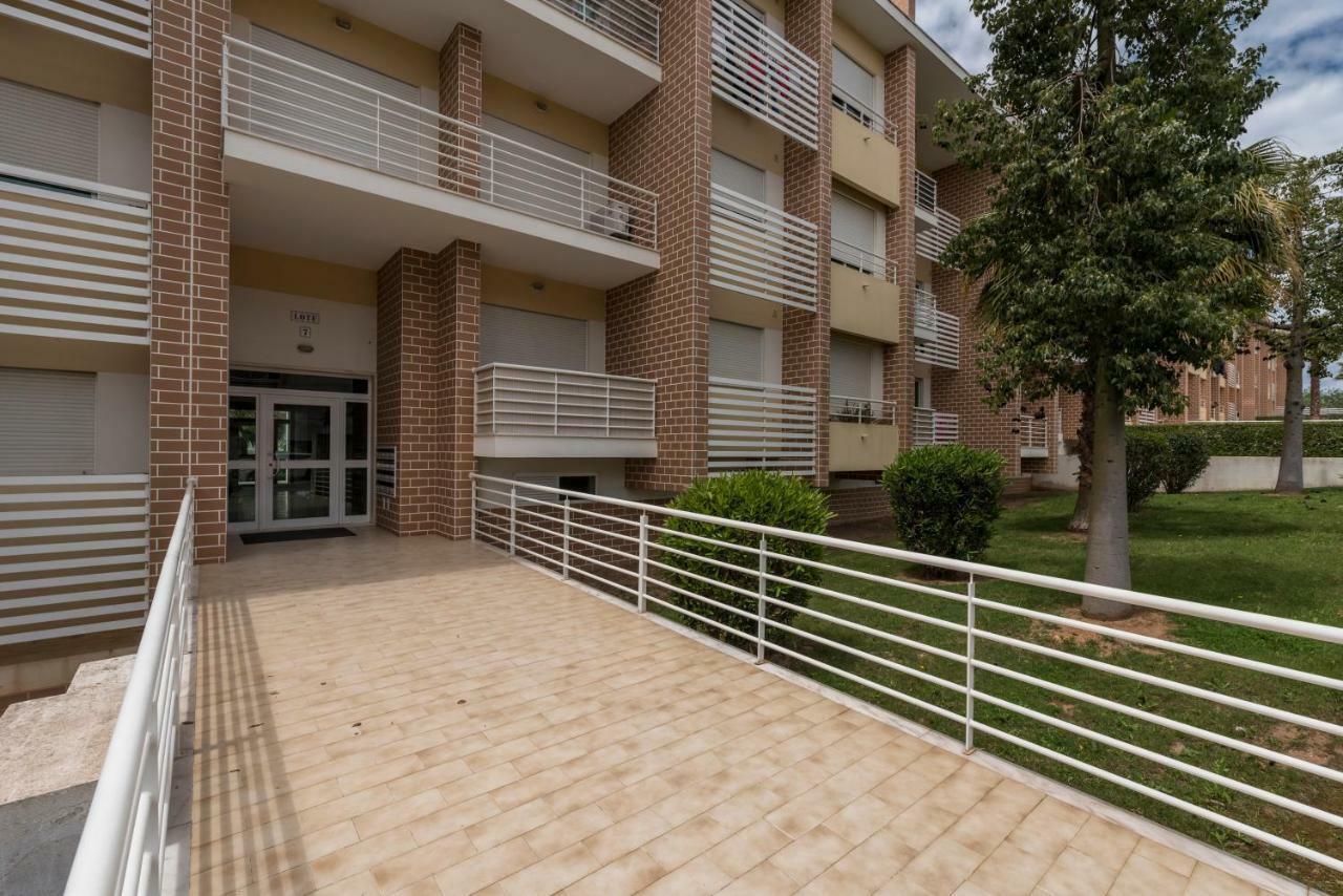 Apartamento Perto Praia, Com Piscina อัลวอร์ ภายนอก รูปภาพ